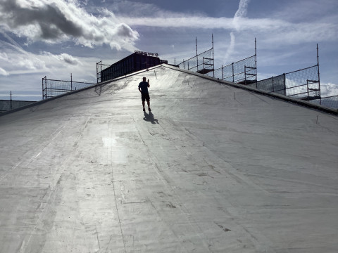Alsterschwimmhalle Blick von der Mitte nach oben